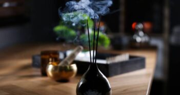 10 Types of Incense Burners and Their Characteristics